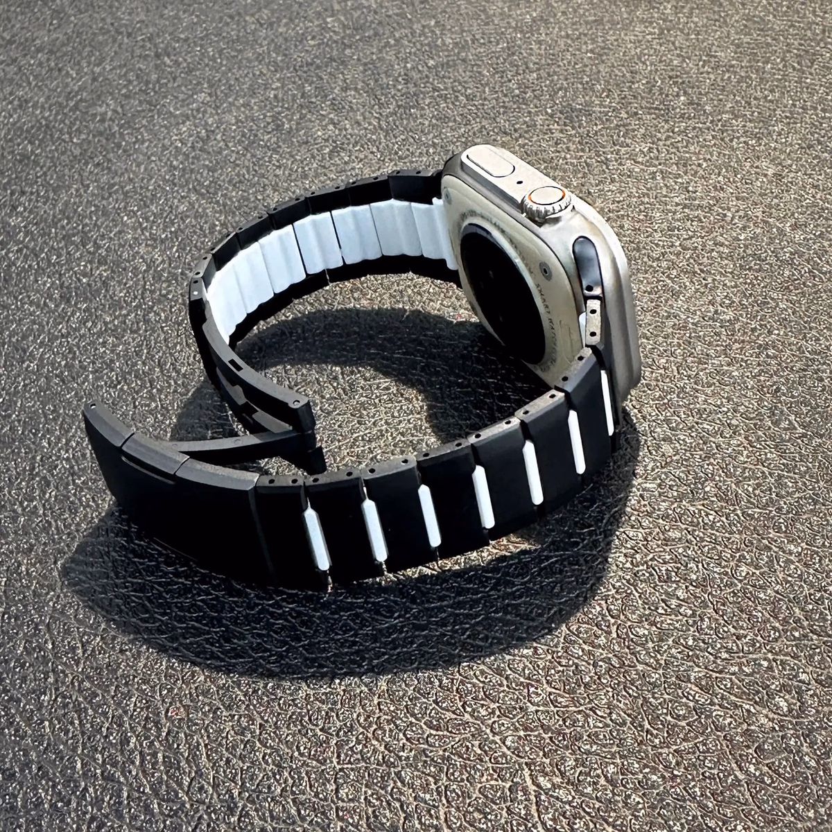 New Fluororubber Stainless Steel Watch Strap for Apple Watch S10/11 — image 3