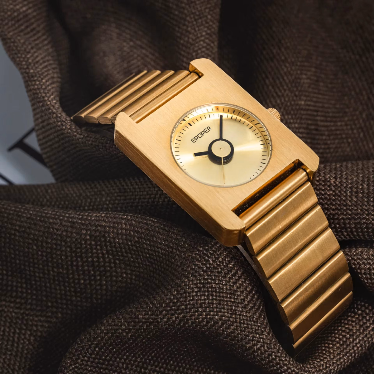 Elegant Square Quartz Watch Stainless Steel Luxury Wristwatch — image 4