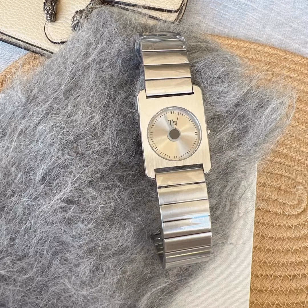 Vintage Square Quartz Watch — image 3