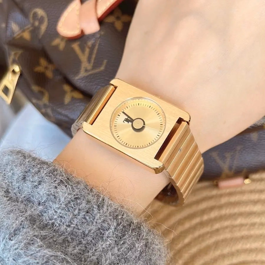 Vintage Square Quartz Watch — image 5