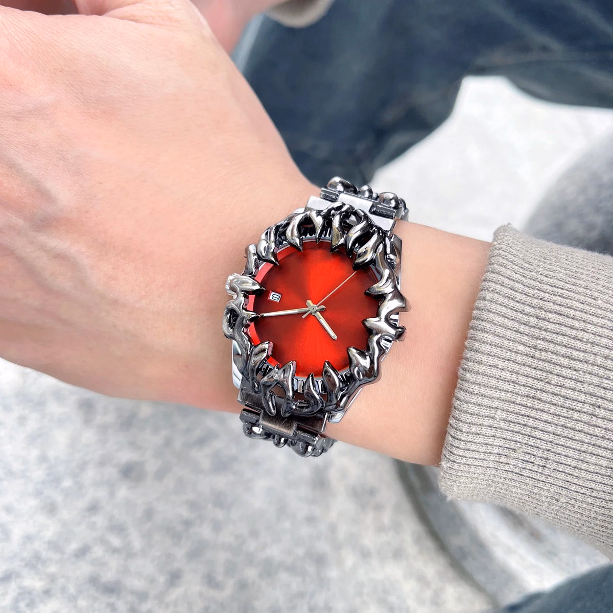 Luxury Alabaster Men's Quartz Date Watch — image 4