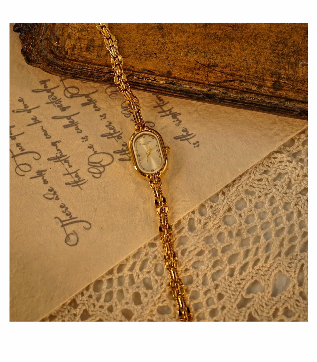 Luxury Medieval Retro Women's Quartz Watch - Waterproof — image 5