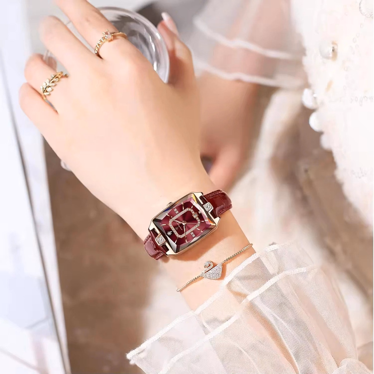 Poedagar 785 Luxury Diamond Leather Women's Watch — image 6