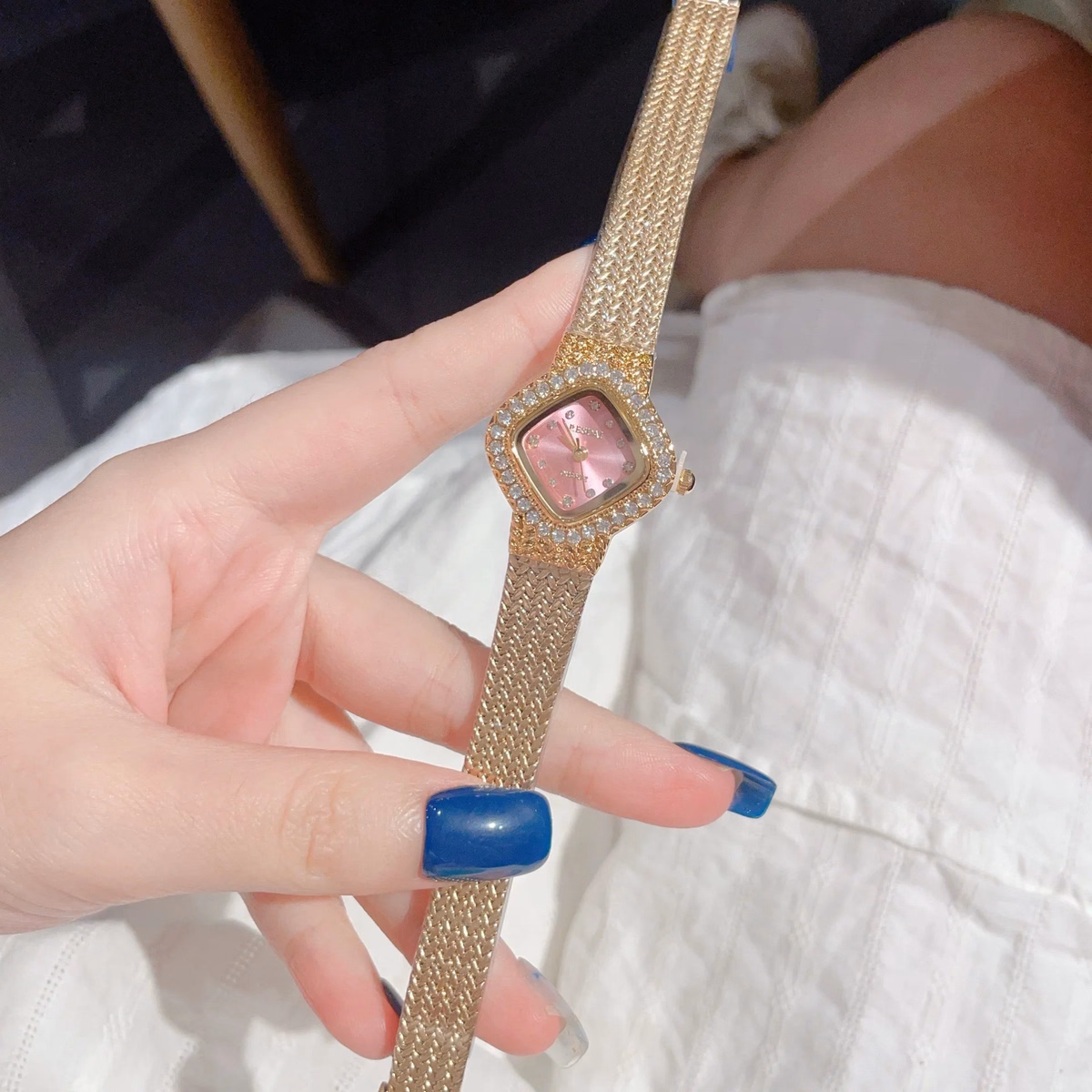 Luxury Women's Waterproof Quartz Watch — image 7