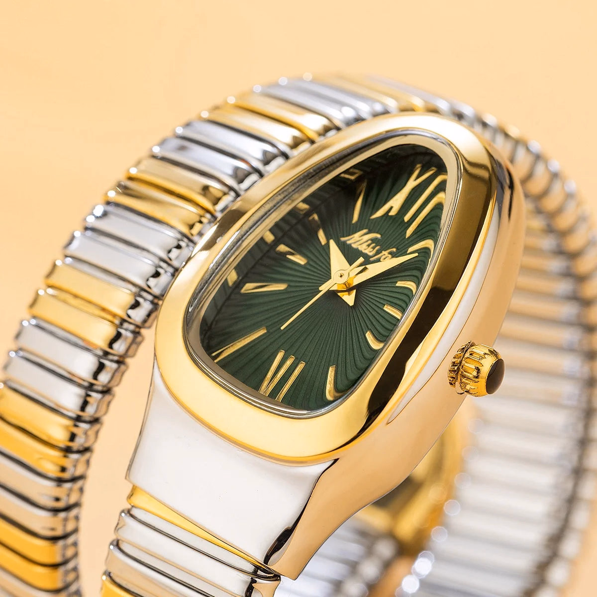 Luxury Snake-Shaped Quartz Watch for Women — image 4