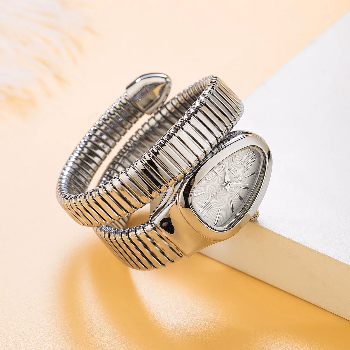 Luxury Snake-Shaped Quartz Watch for Women — image 2