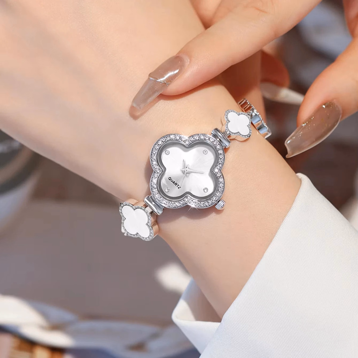 LUCKYFOX Women's Quartz Watch - Luxury Clover Design — image 3