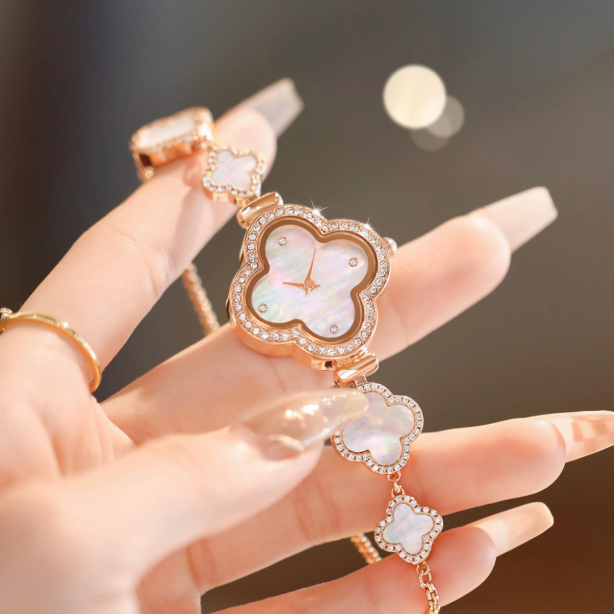 LUCKYFOX Women's Quartz Watch - Luxury Clover Design — image 5