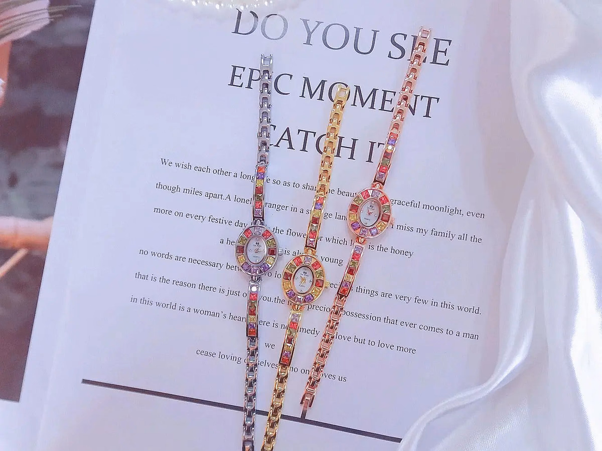 Elegant Luxury Zircon Quartz Watch for Women — image 6