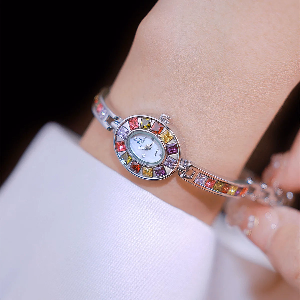 Elegant Luxury Zircon Quartz Watch for Women — image 7