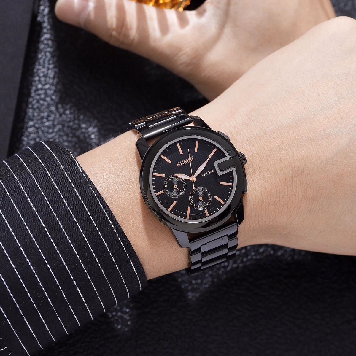 Men's Waterproof Quartz Watch — image 4