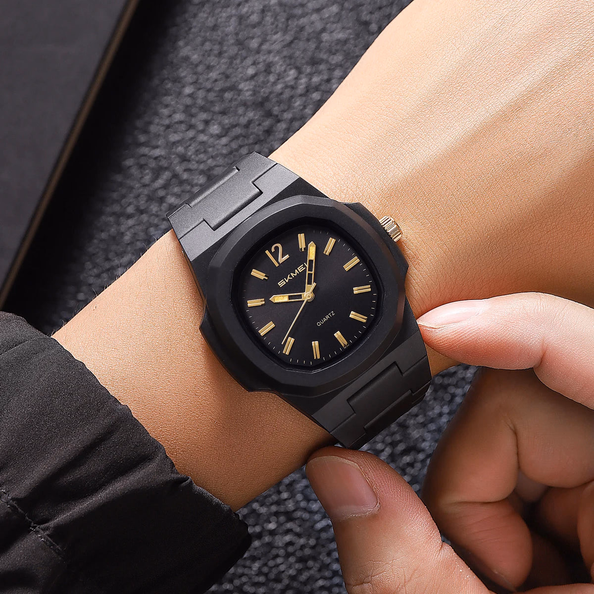Men's Large Dial Quartz Watch — image 4